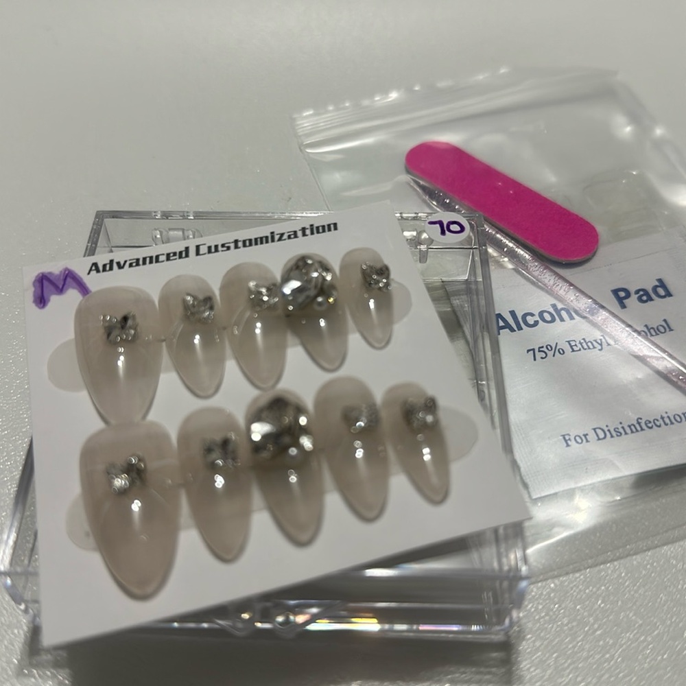 Brand New Hand Made Press on Nails # 70